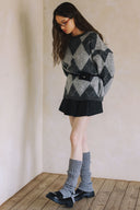 LONG SLEEVE DIAMOND-PATTERNED SWEATER
