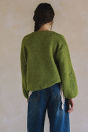 EMBROIDERED FLORAL SWEATER T0010