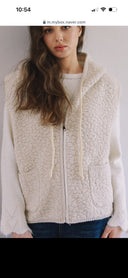 Teddy Knit hoddie vest  V0089